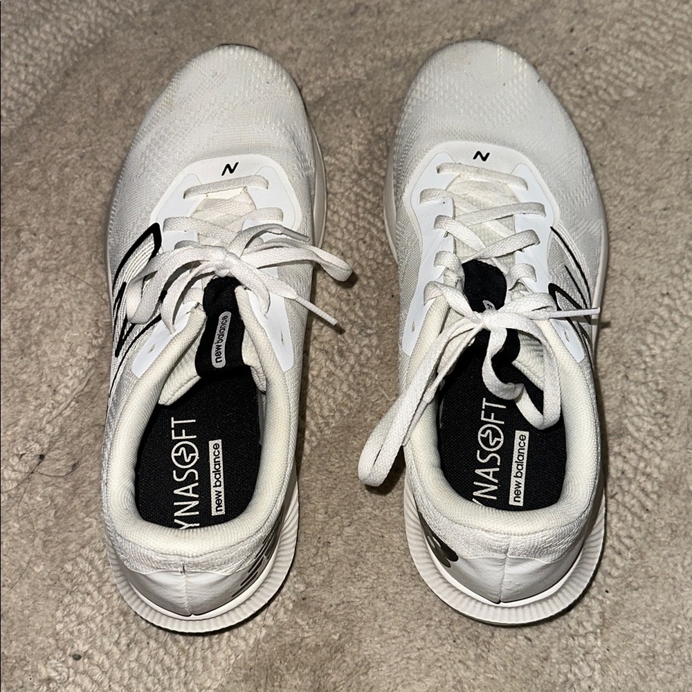 NEW BALANCE RUNNING SHOES - Picture 4 of 8